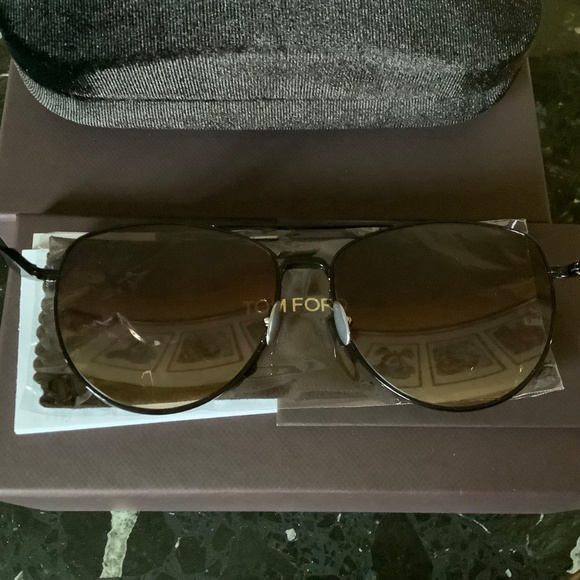 TOM FORD Milla 59mm Gradient Aviator Sunglasses One Size, BLACK SMOKE - Picture 3 of 15